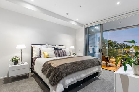 Photo of property in 203/585 Beach Road, Rothesay Bay, Auckland, 0630