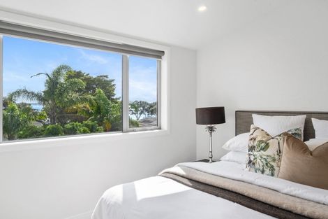 Photo of property in 27 Shelly Beach Parade, Cockle Bay, Auckland, 2014