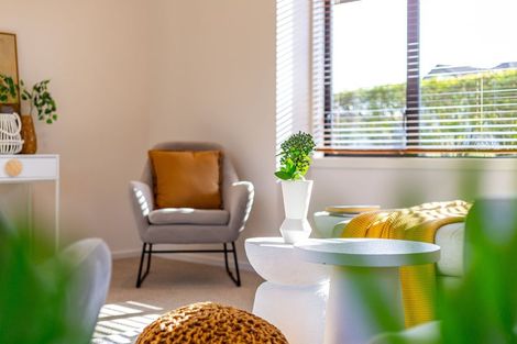 Photo of property in 5 Paparoa Crescent, Aotea, Porirua, 5024