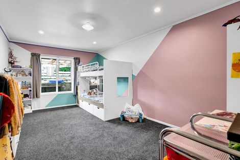 Photo of property in 5 Dunn Street, Egmont Village, 4372