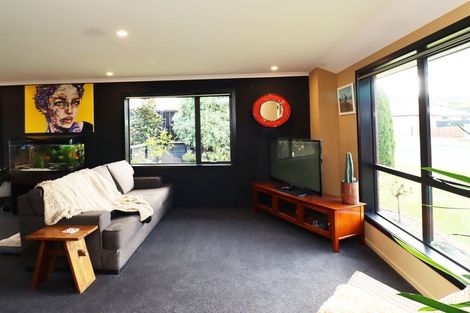 Photo of property in 17 Blue Stone Drive, Waiareka Junction, Oamaru, 9401