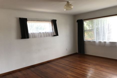 Photo of property in 805 Te Atatu Road, Te Atatu Peninsula, Auckland, 0610
