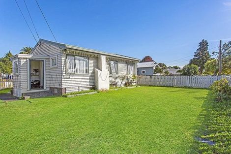 Photo of property in 2a Vine Street, Mangere East, Auckland, 2024