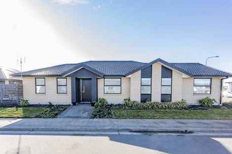 Photo of property in 11 Silverstream Boulevard, Kaiapoi, 7630