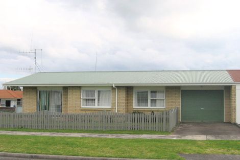 Photo of property in 1 Pemberton Crescent, Greerton, Tauranga, 3112