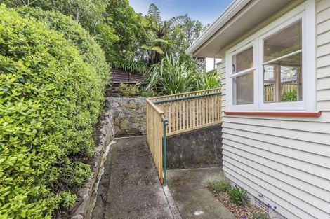 Photo of property in 31 Olivia Crescent, Tawa, Wellington, 5028
