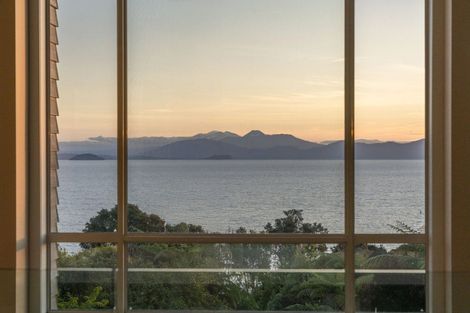 Photo of property in 49 Whakamoenga Point, Acacia Bay, Taupo, 3385