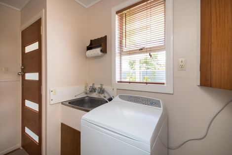 Photo of property in 30 Battersea Place, Roslyn, Palmerston North, 4414