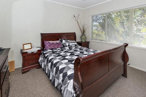 Photo of property in 20 Campbell Place, Papakura, 2110