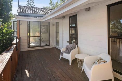 Photo of property in 72 Lynn Road, Bayview, Auckland, 0629