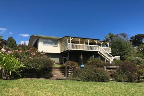 Photo of property in 13 Island Bay Road, Beach Haven, Auckland, 0626