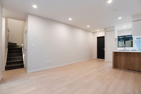 Photo of property in 5b Topliss Drive, Northcross, Auckland, 0632