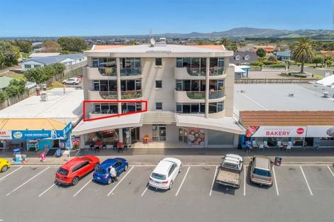 Photo of property in 1/1086 Papamoa Beach Road, Papamoa Beach, Papamoa, 3118