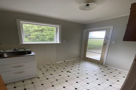 Photo of property in 5 Harlech Street, Levin, 5510