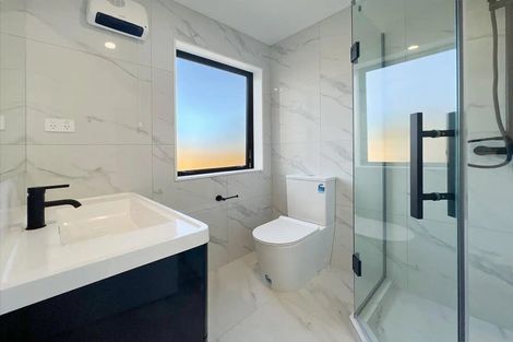 Photo of property in 30d Tudor Road, Henderson, Auckland, 0610