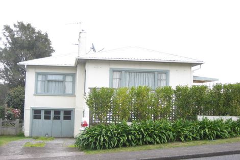 Photo of property in 6 Awanui Street, Merrilands, New Plymouth, 4312