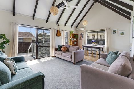 Photo of property in 2/17 Ranui Road, Stoke, Nelson, 7011