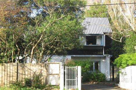 Photo of property in 451 Stokes Valley Road, Stokes Valley, Lower Hutt, 5019