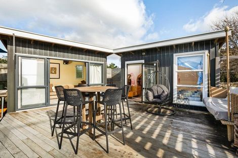 Photo of property in 262 Seaforth Road, Waihi Beach, 3611