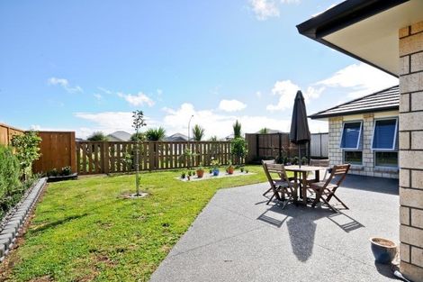 Photo of property in 12 Allgood Place, Rototuna North, Hamilton, 3210