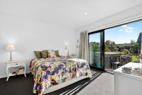 Photo of property in 5 James Kidd Place, Greytown, 5712