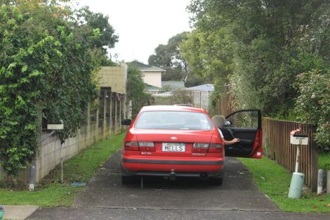 Photo of property in 9 Lisa Rise, Half Moon Bay, Auckland, 2012