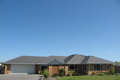 Photo of property in 2 Springside Place, Redwood, Christchurch, 8051