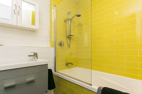 Photo of property in 141i Churton Drive, Churton Park, Wellington, 6037