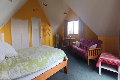 Photo of property in 24 Cashmere Drive, Fitzherbert, Palmerston North, 4410