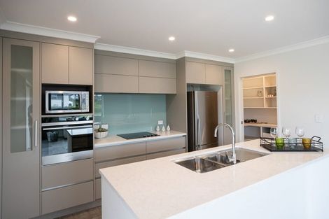 Photo of property in 18 Boyce Crescent, Cambridge, 3434