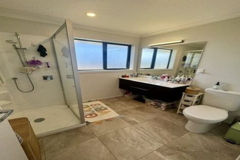 Photo of property in 168 Navigation Drive, Whitby, Porirua, 5024