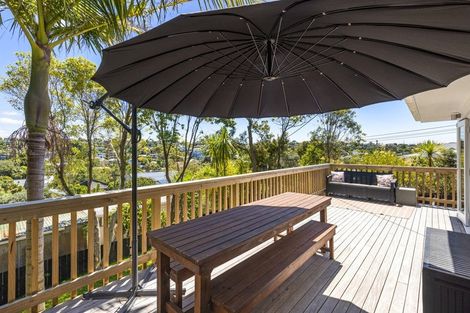 Photo of property in 1/92 Saddleback Rise, Murrays Bay, Auckland, 0630