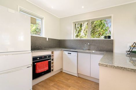 Photo of property in 2/2 Kashmir Road, Glen Eden, Auckland, 0602