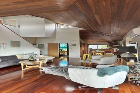 Photo of property in 58 Grand View Road, Leigh, 0985