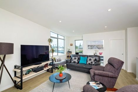 Photo of property in 82b Meeanee Quay, Westshore, Napier, 4110