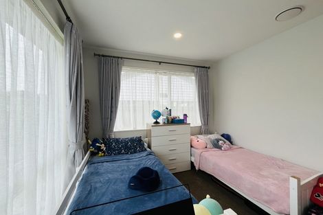 Photo of property in 19 Drumbuoy Drive, Flat Bush, Auckland, 2019
