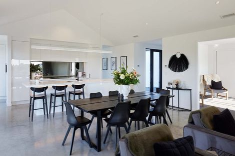 Photo of property in 53 Dysart Lane, Kumeu, 0891