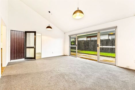 Photo of property in 1/30 Takapu Street, Henderson, Auckland, 0612