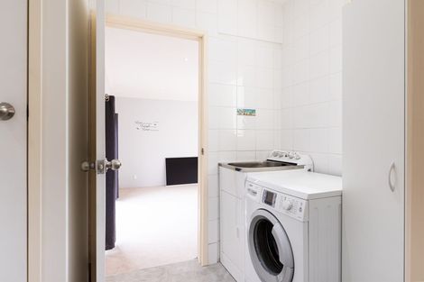 Photo of property in 68 Willis Road, Papakura, 2110