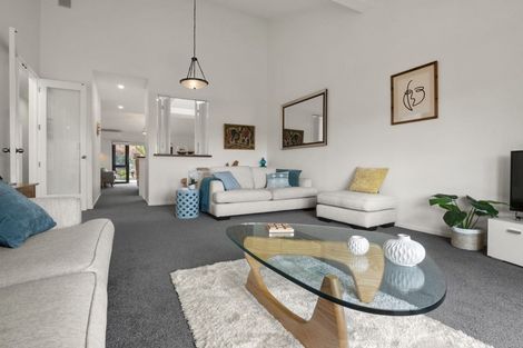 Photo of property in 10/8 Tobago Place, Sunnynook, Auckland, 0620