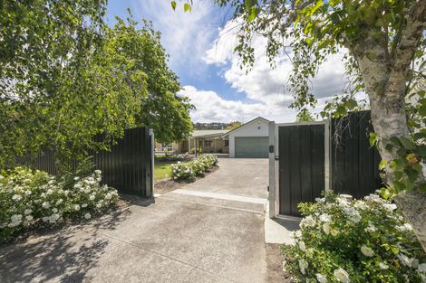 Photo of property in 6 Applemoors Way, Riverhead, 0820