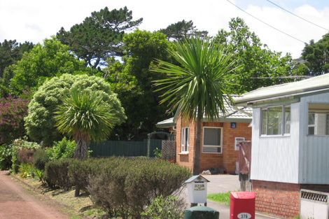 Photo of property in 376 Blockhouse Bay Road, Blockhouse Bay, Auckland, 0600