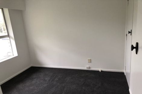 Photo of property in 2/95 Archers Road, Hillcrest, Auckland, 0629