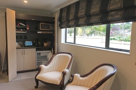 Photo of property in 11 Anaheim Boulevard, Shamrock Park, Auckland, 2016