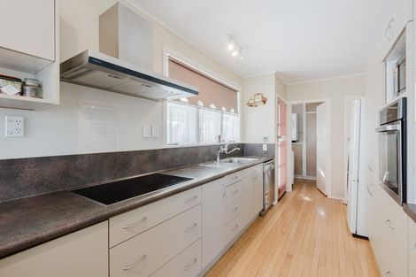 Photo of property in 18 Carrington Avenue, Hillcrest, Hamilton, 3216