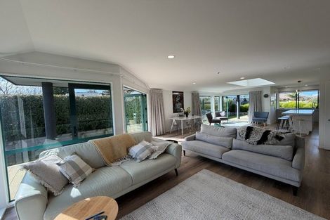 Photo of property in 20 Sunrise Avenue, Mount Maunganui, 3116