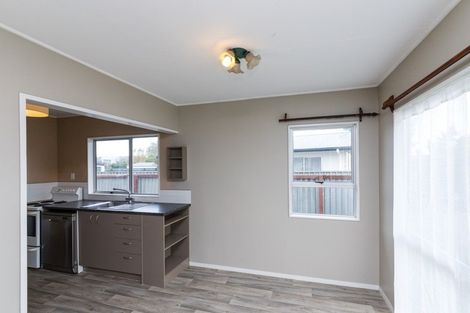 Photo of property in 40 Geraldine Crescent, Cloverlea, Palmerston North, 4412