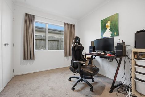 Photo of property in 16 Harore Road, Takanini, 2112