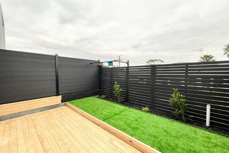 Photo of property in 16/9 Aeroview Drive, Beach Haven, Auckland, 0626
