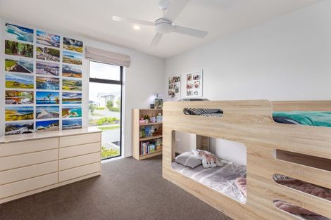 Photo of property in 17 Aroha Street, Pegasus, 7612